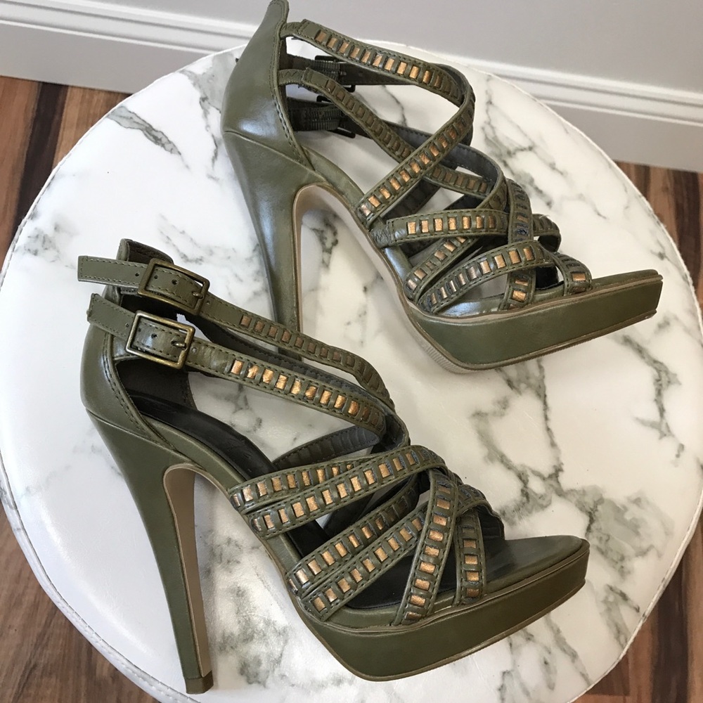 ‼️ Olive Green Open Toe Strappy Sandal Heels Tan